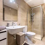 Beautiful Modern 2br Appartement *