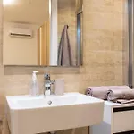 Beautiful Modern 2br Appartement *