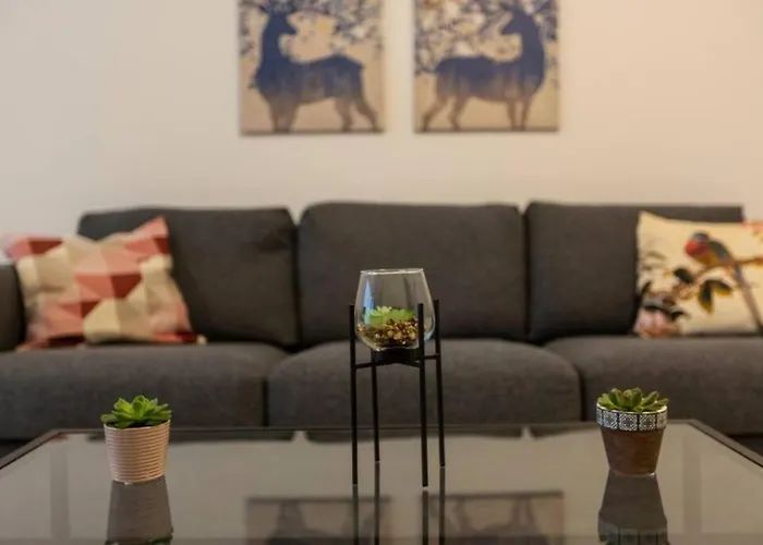 Beautiful Modern 2br